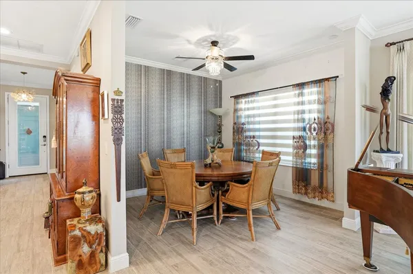 $575,000 | 2318 Marquesa Circle, Naples, FL 34112