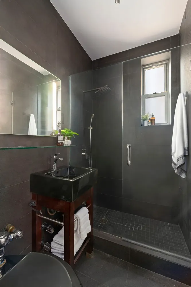 $550,000 | 406 West 46th Street, Unit 2C | Hell's Kitchen