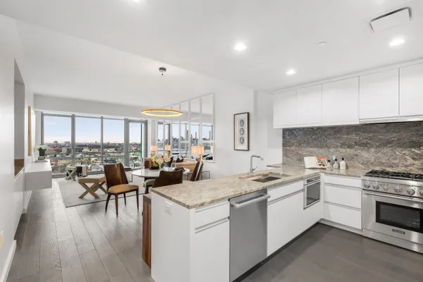 $1,098,000 | 320 Adolphus Avenue, Unit 907, Cliffside Park, NJ 07010