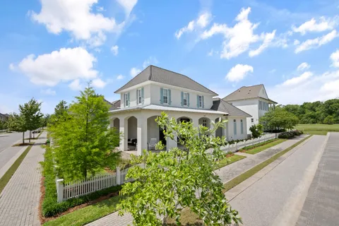 $785,000 | 14652 St Henry Street, Baton Rouge, LA 70820
