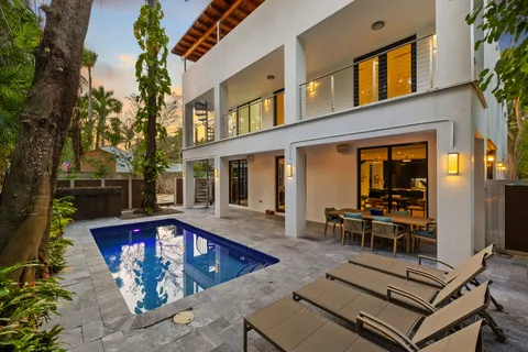 $4,950,000 | 3770 Kumquat Avenue, Miami, FL 33133