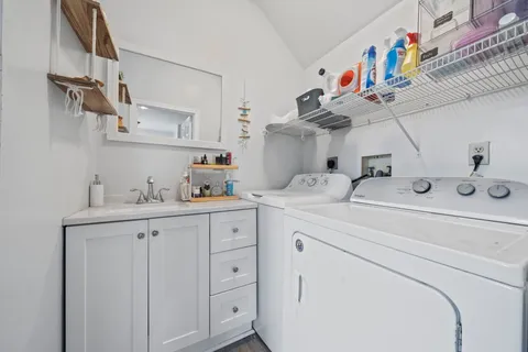 Contact Agent | 202 Commercial Street, Weymouth, MA 02188