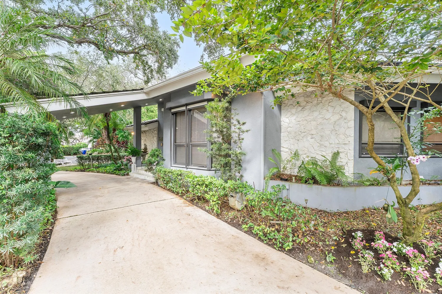 $1,999,000 | 3333 Southwest 59th Street, Fort Lauderdale, FL 33312