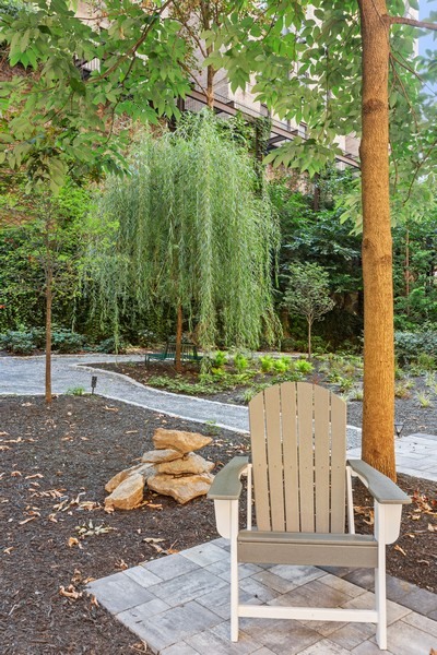 158-18 Riverside Drive West, Unit 2E Manhattan, NY 10032 - Photo 11 of 22 a view of backyard with green space