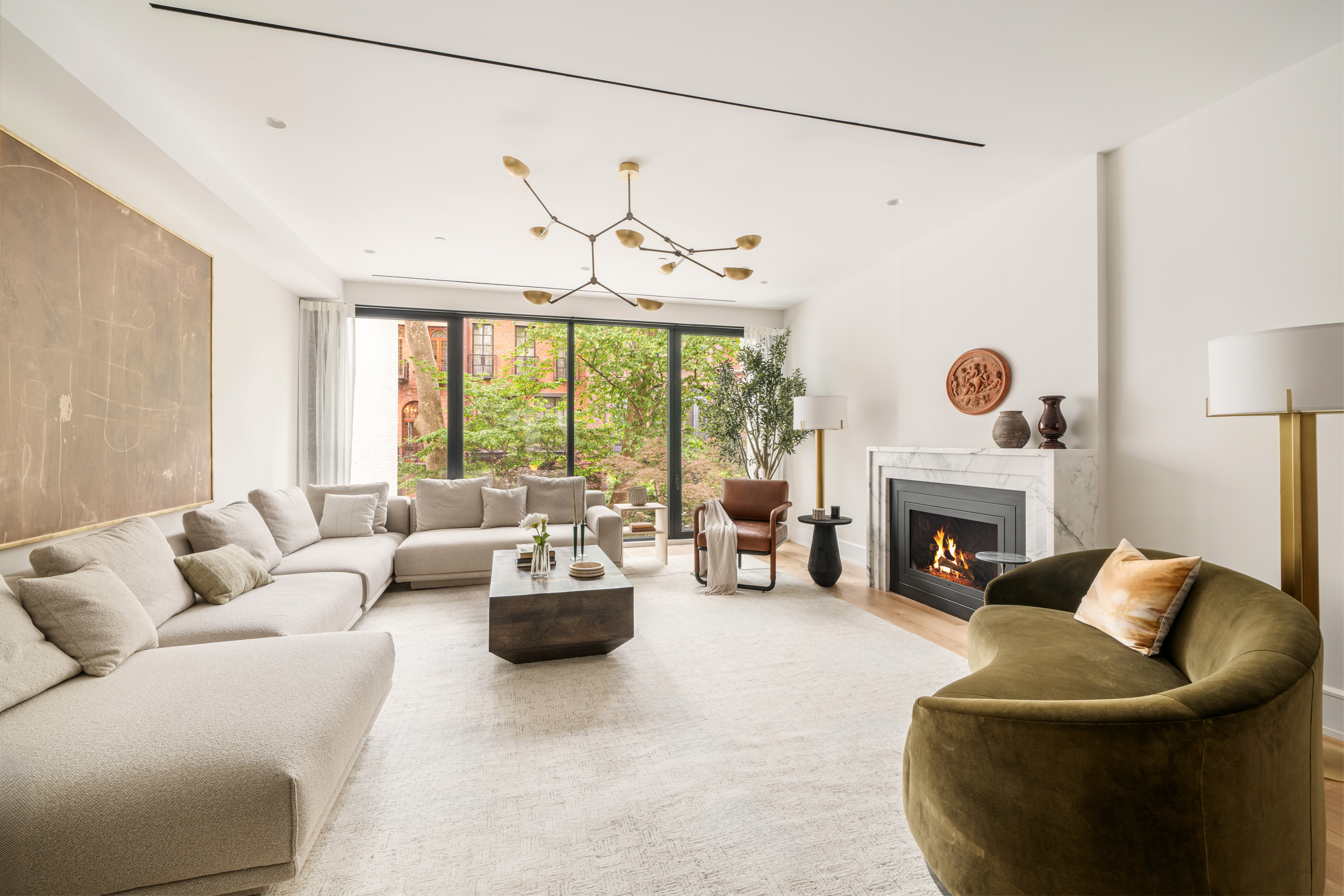 165 East 64th Street Manhattan, NY 10065 - Photo 3 of 23