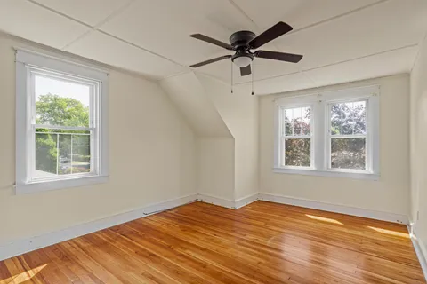 Contact Agent | 410 Oxford Road, Havertown, PA 19083