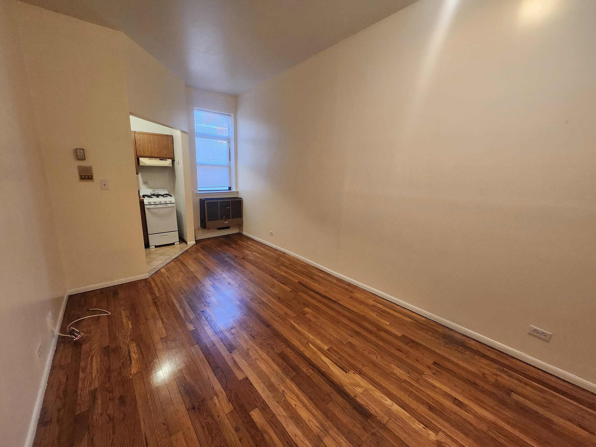 126 East 83rd Street, Unit 2E Manhattan, NY 10028 - Photo 2 of 2
