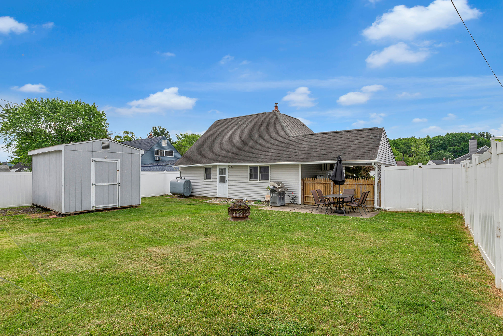 45 Red Cedar Drive Levittown, PA 19055 - Photo 3 of 34