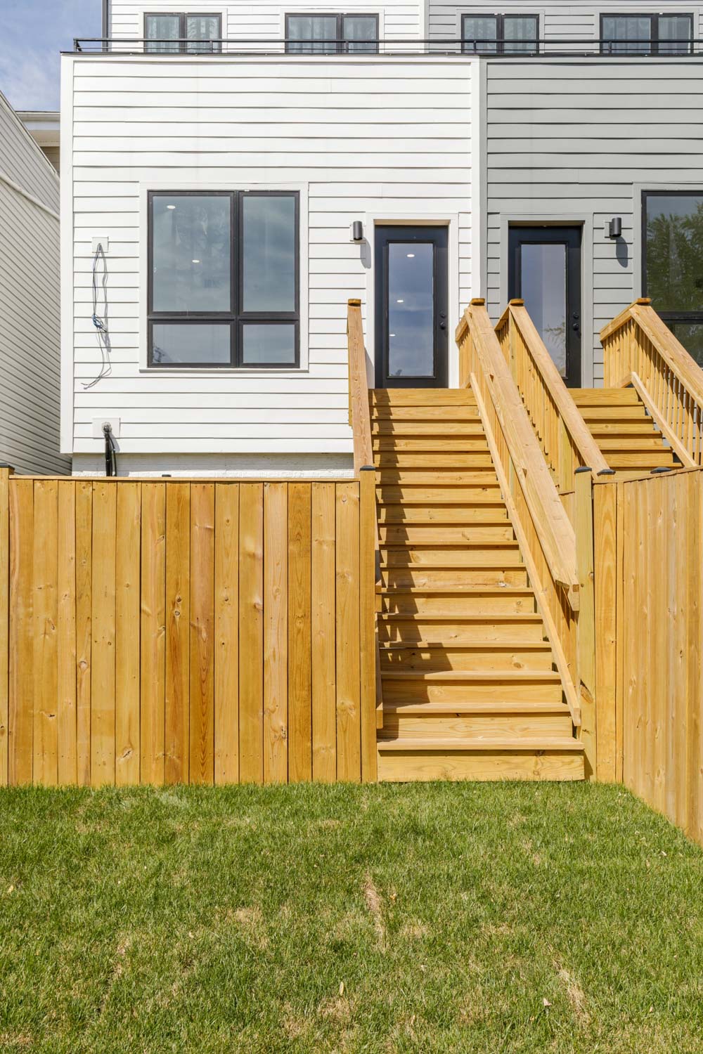 428 Manor Place Northwest, Unit 1 Washington, DC 20010 - Photo 26 of 27 a view of a house with backyard and wooden door