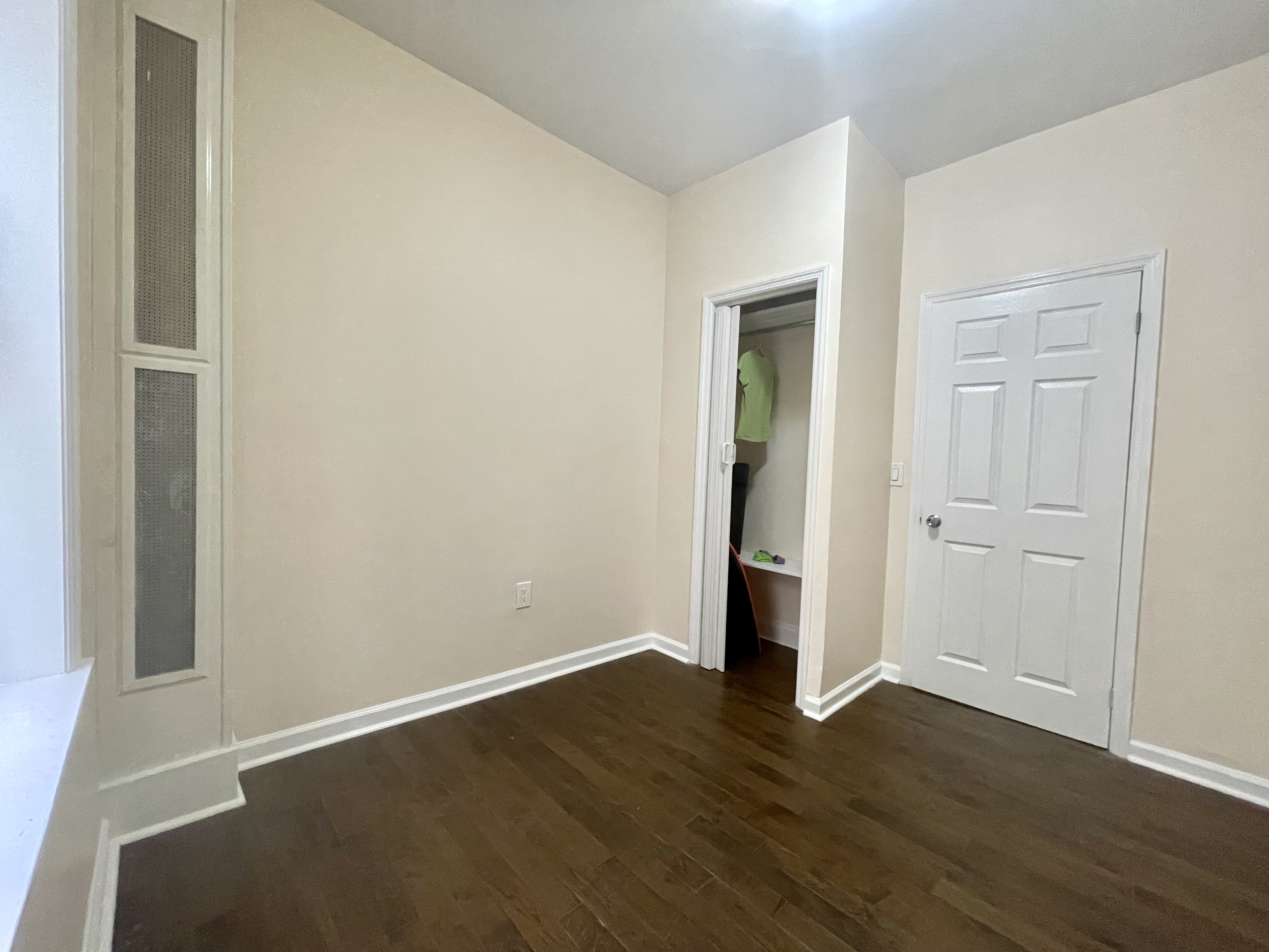 21-16 35th Street, Unit 3G Queens, NY 11105 - Photo 7 of 12