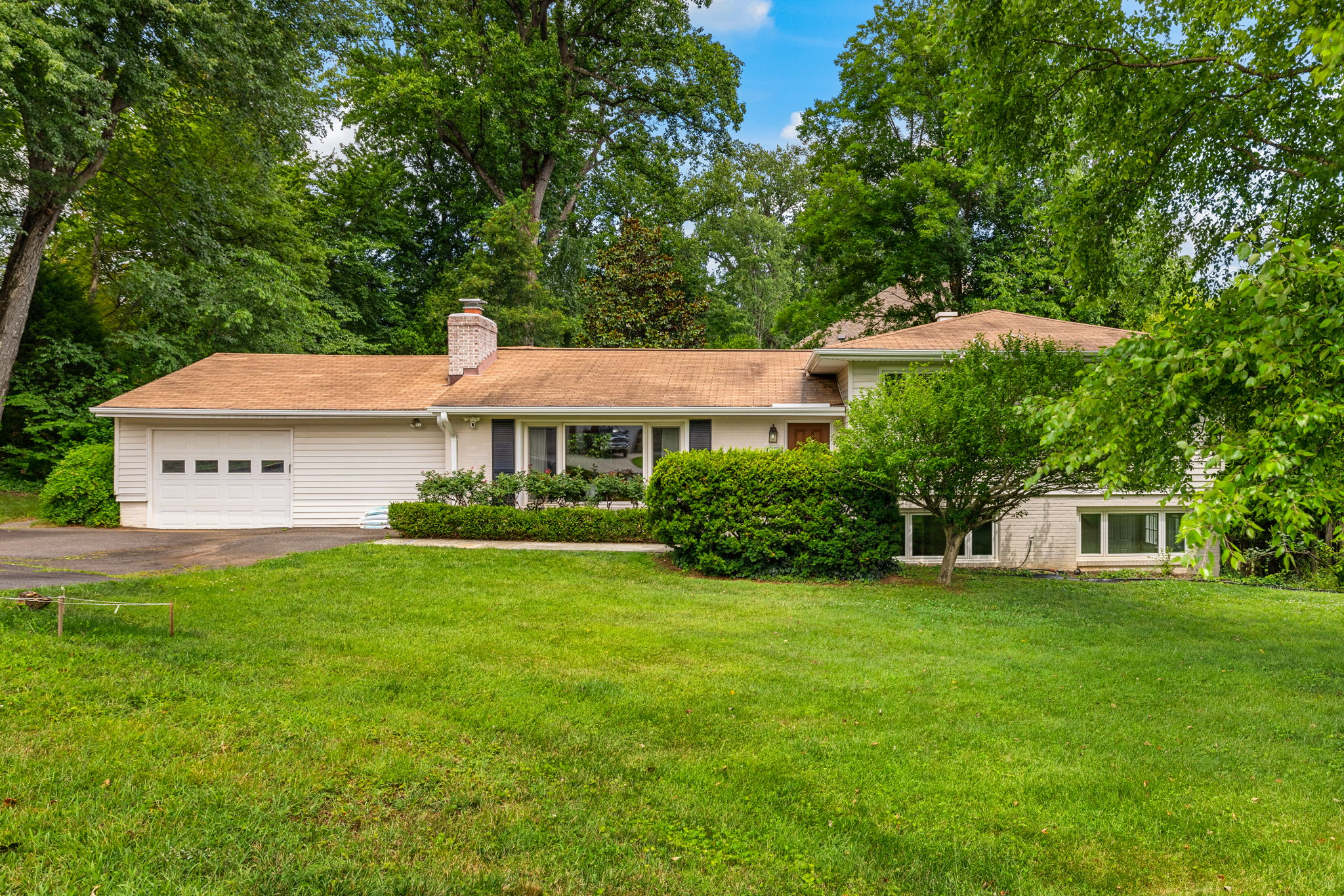 1111 Raymond Avenue McLean, VA 22101 - Photo 3 of 45