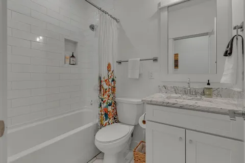 $949,900 | 2001 Convent Place, Unit 7, Nashville, TN 37212