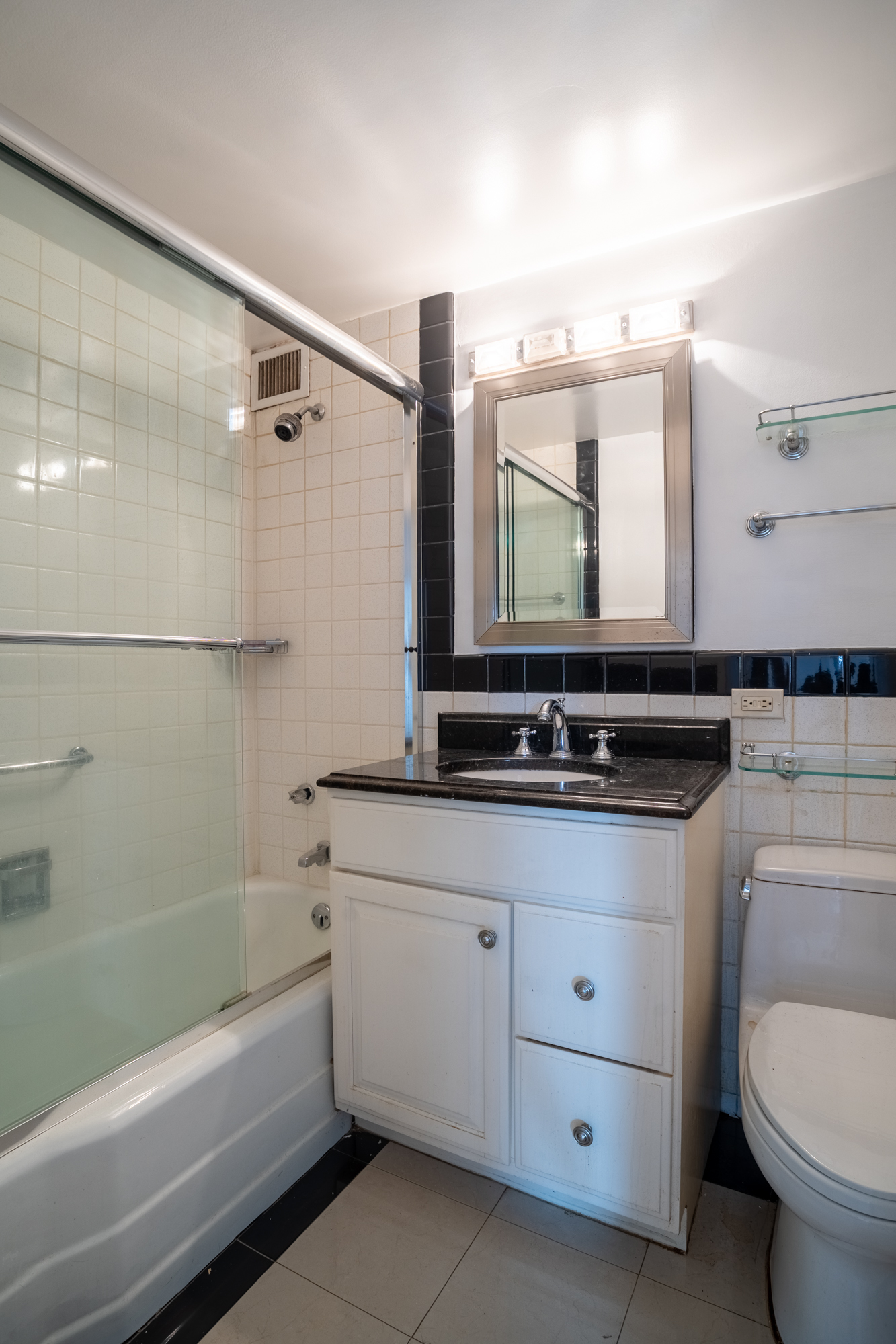 205 East 63rd Street, Unit 19G Manhattan, NY 10065 - Photo 17 of 21