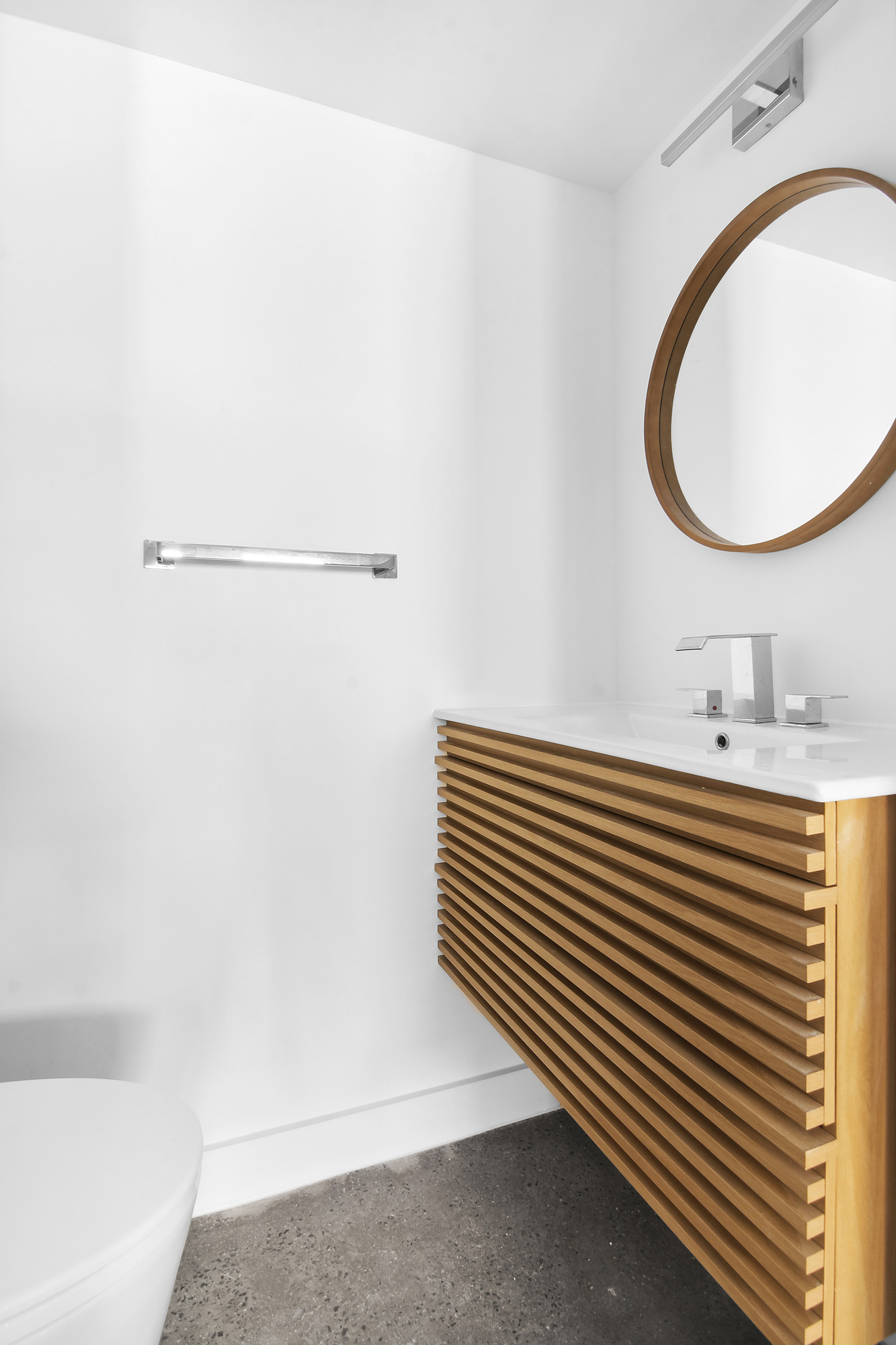 473 Union Street, Unit 1 Brooklyn, NY 11231 - Photo 8 of 15 a bathroom with a sink and a mirror
