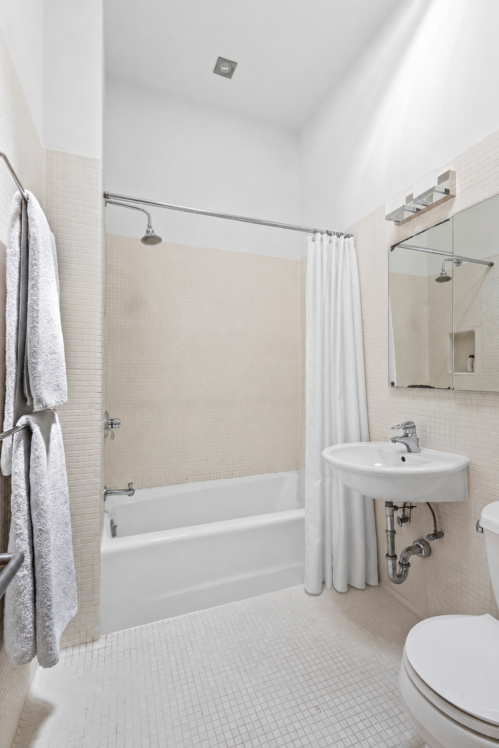 19 Hubert Street, Unit 5 Manhattan, NY 10013 - Photo 12 of 13