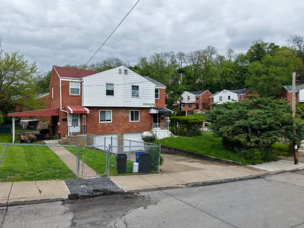$109,999 | 147 Schenley Manor Drive, Pittsburgh, PA 15201
