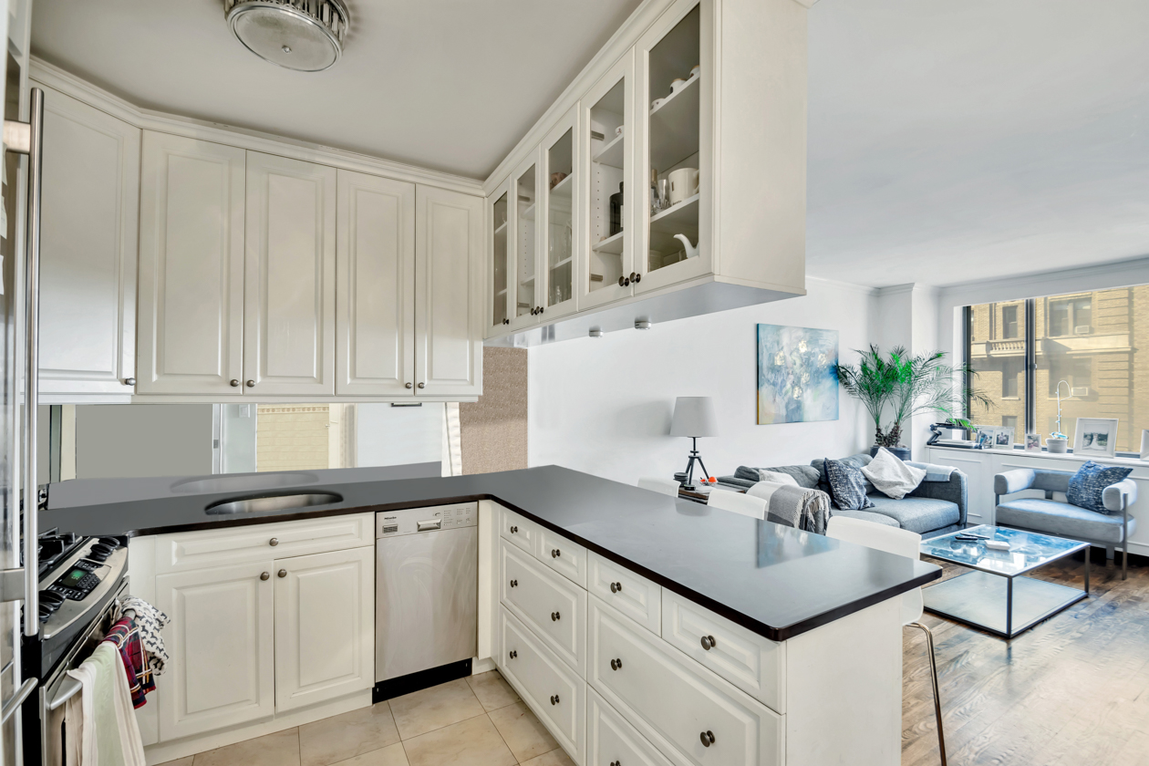 130 West 79th Street, Unit 10CD Manhattan, NY 10024 - Photo 3 of 10