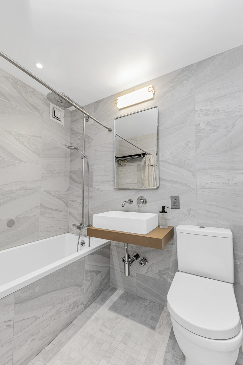 235 Adams Street, Unit 11DE Brooklyn, NY 11201 - Photo 12 of 19