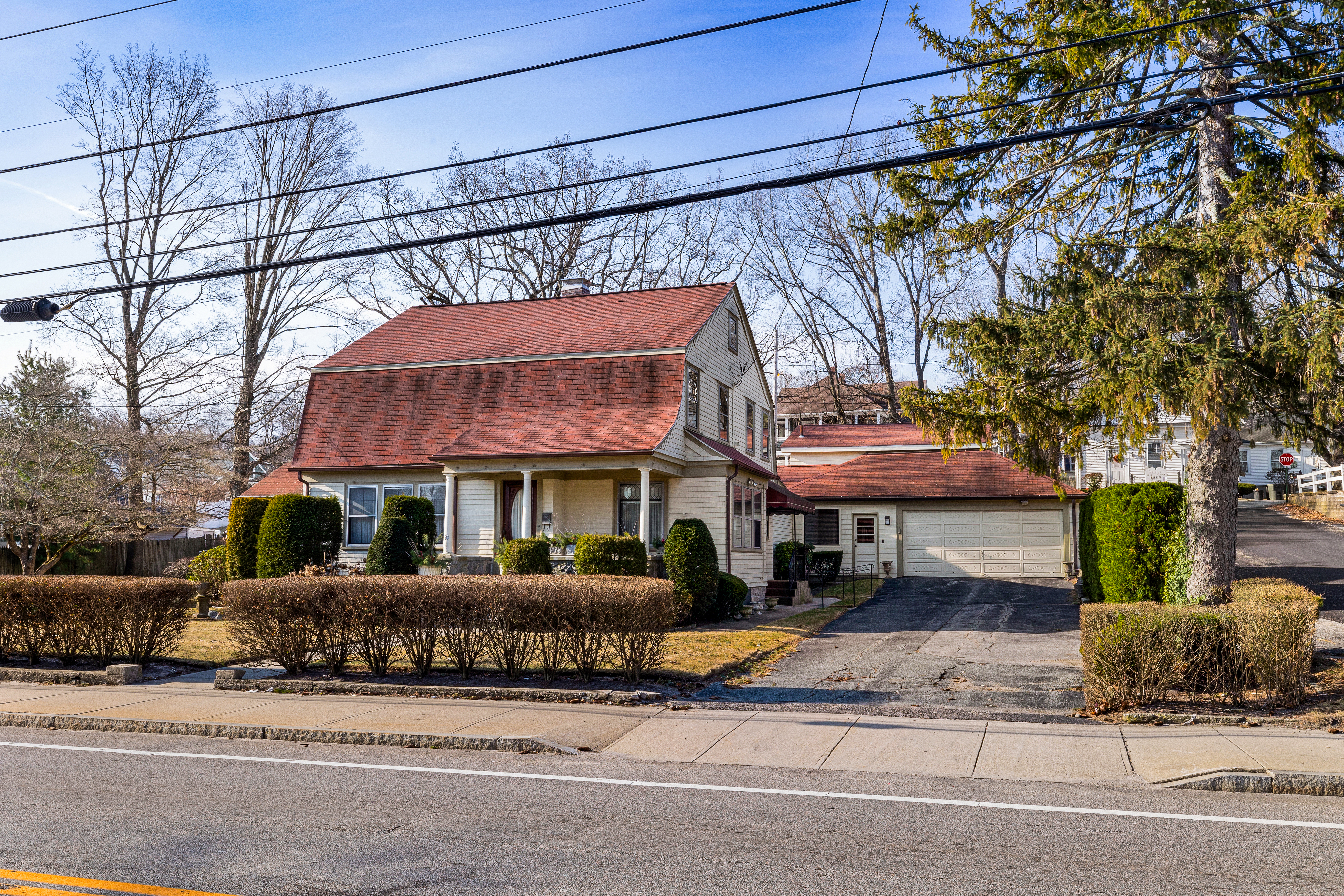 90 Putnam Pike Johnston, RI 02919 - Photo 2 of 24