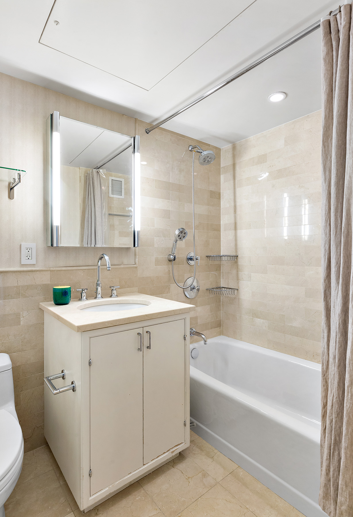 200 East 66th Street, Unit E707 Manhattan, NY 10065 - Photo 12 of 21