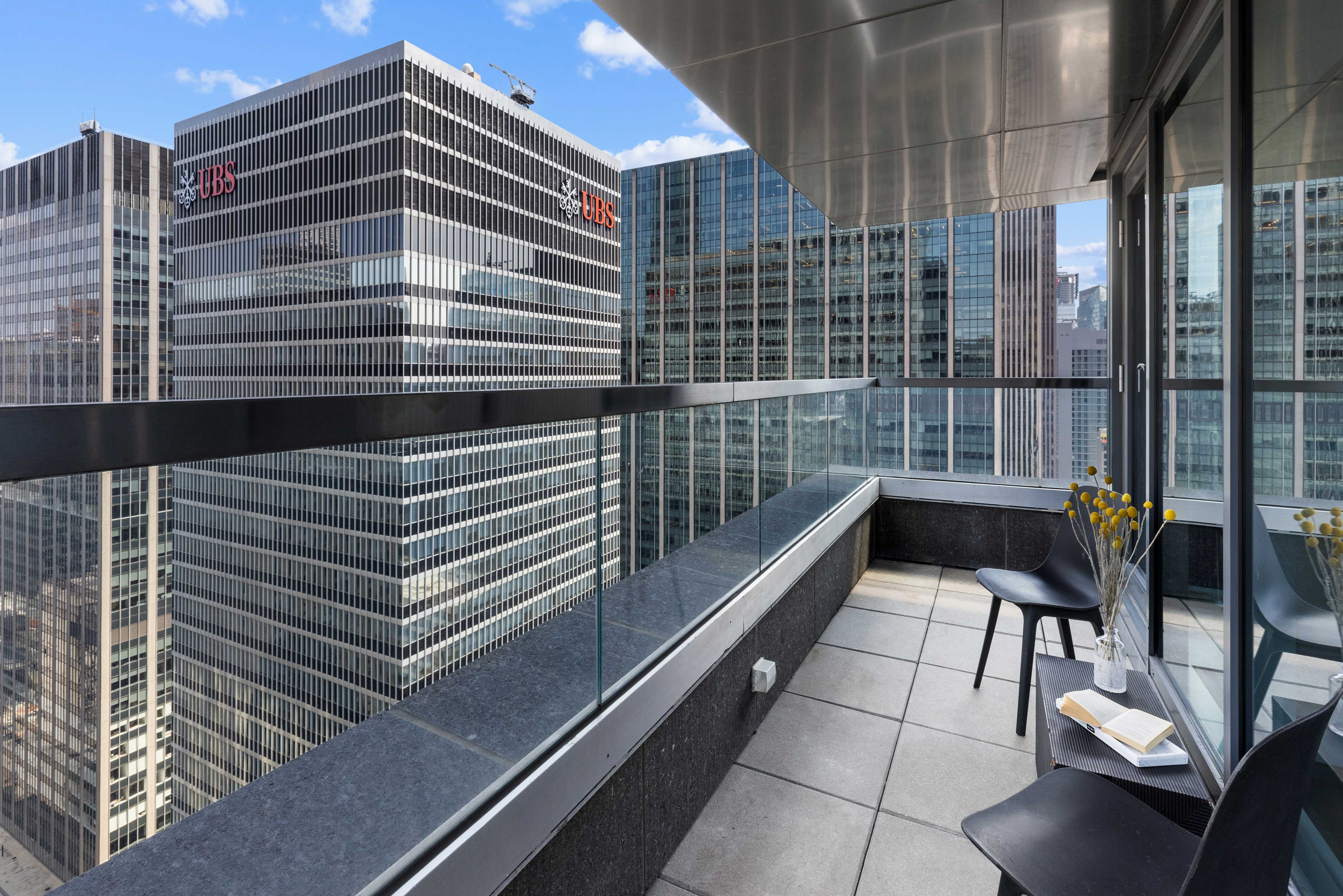 135 West 52nd Street, Unit PH2 Manhattan, NY 10019 - Photo 15 of 35