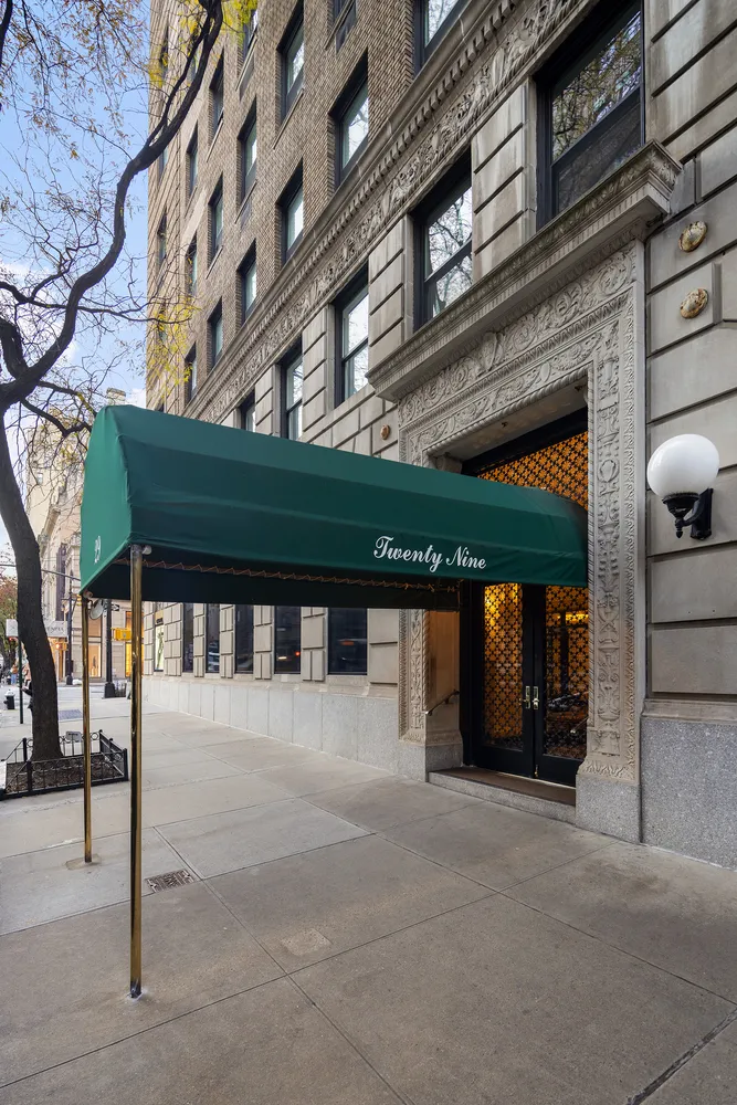 $3,999,000 | 29 East 64th Street, Unit 7B | Lenox Hill