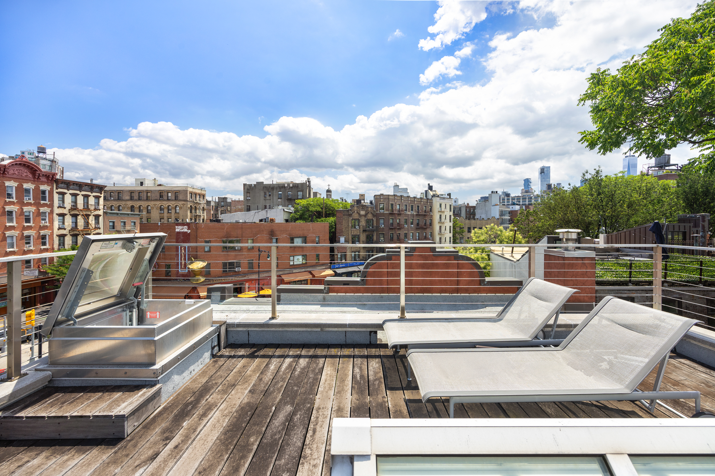 39 Barrow Street Manhattan, NY 10014 - Photo 32 of 39 a view of a balcony with city view