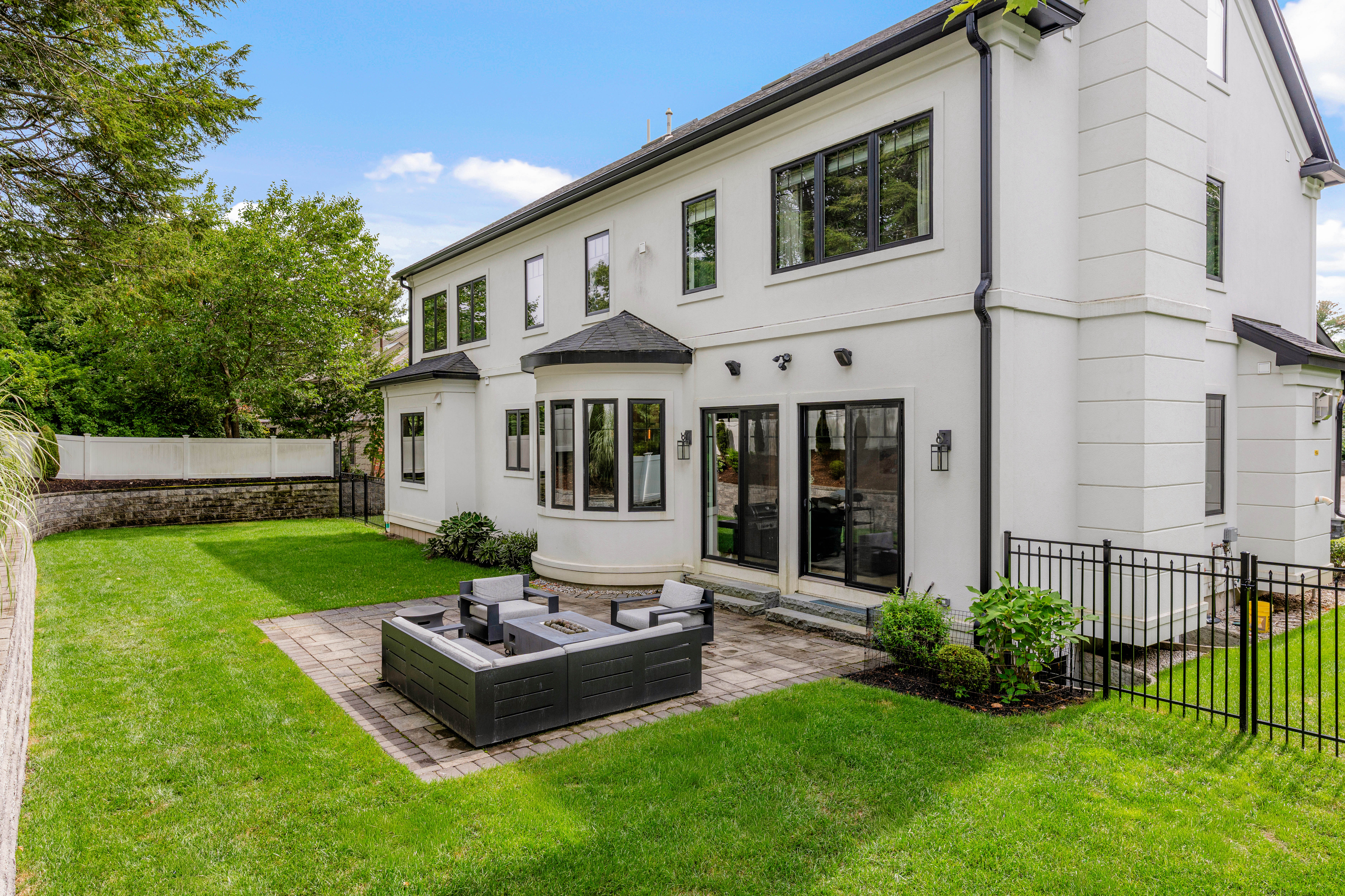 27 Littlefield Road Newton Center, MA 02459 - Photo 45 of 47 Gallery Image 45
