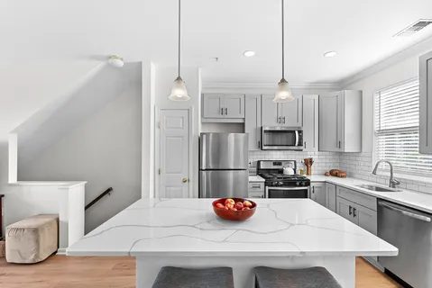 $485,000 | 21762 Dragons Green Square, Ashburn, VA 20147