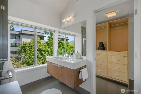$1,150,000 | 307 14th Avenue East, Unit B, Seattle, WA 98112