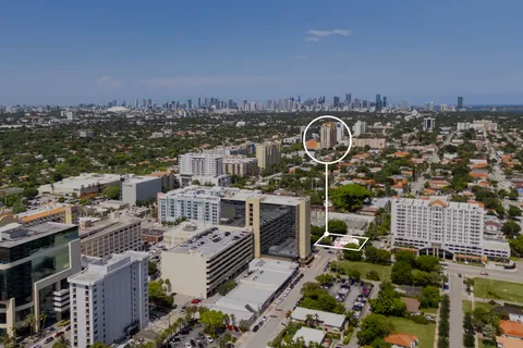 $7,000,000 | 2345 Southwest 37th Avenue, Miami, FL 33145