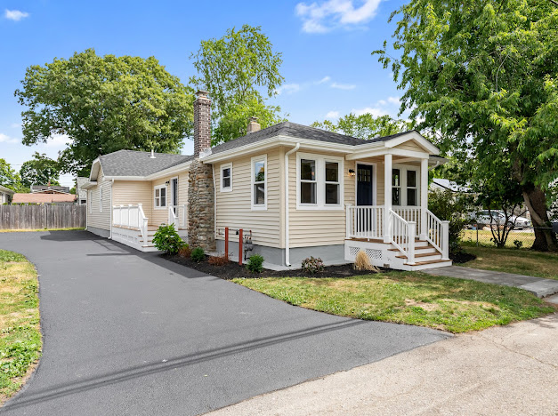 210 Promenade Street Barrington, RI 02806 - Photo 1 of 1