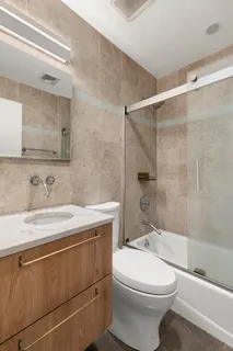 $850,000 | 85 Hudson Avenue, Unit 4B | Vinegar Hill