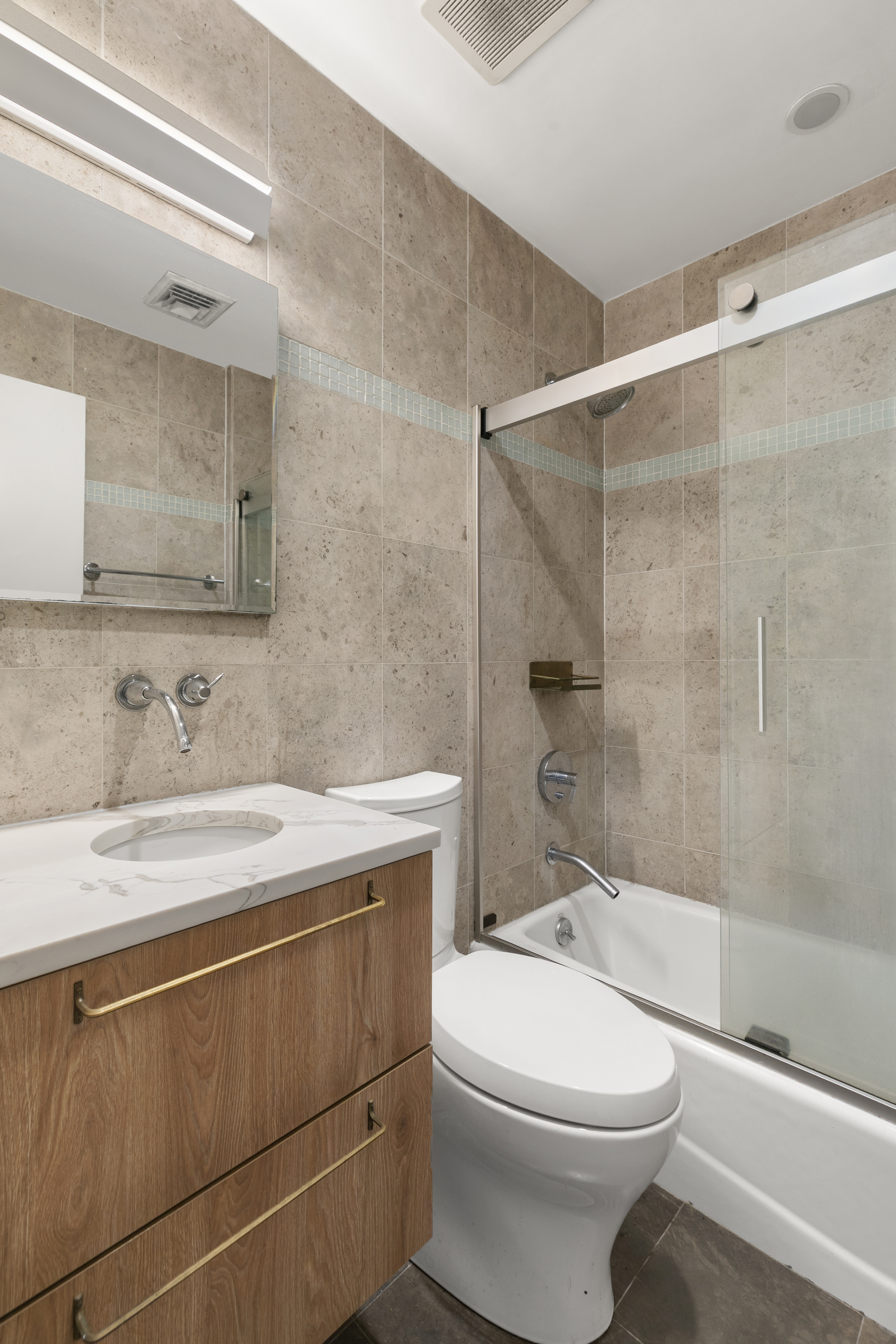 85 Hudson Avenue, Unit 4B Brooklyn, NY 11201 - Photo 6 of 14