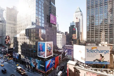 $4,200 | 150 West 51st Street, Unit 908 | Theater District