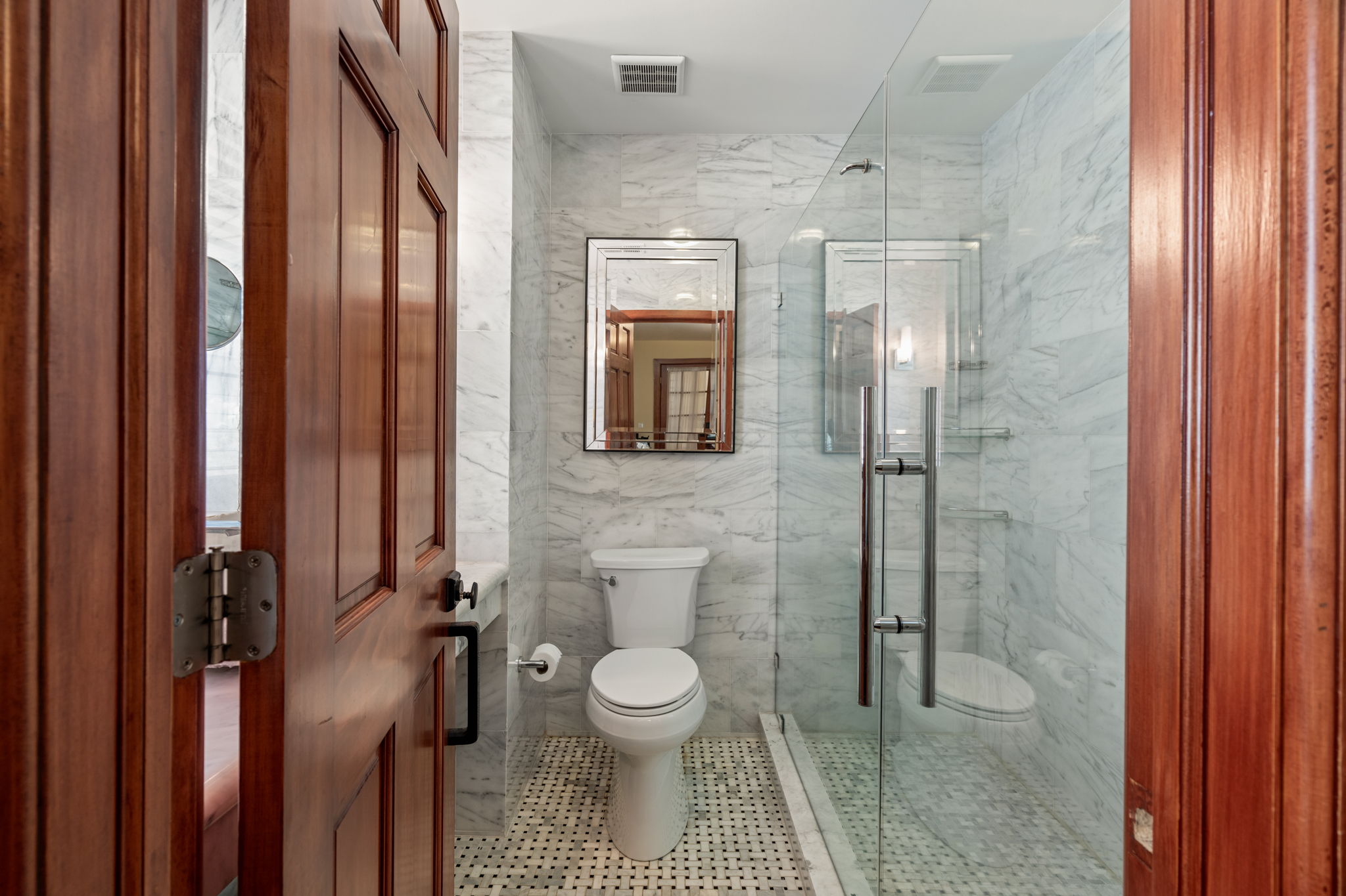 802-10 Locust Street, Unit 201 Philadelphia, PA 19107 - Photo 21 of 56