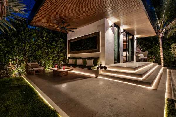 $4,900,000 | 967 Northeast 78th Street, Miami, FL 33138