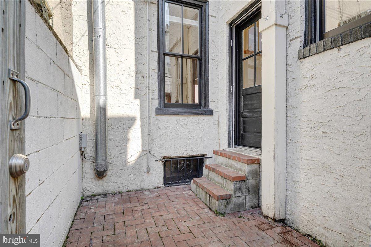 2308 Madison Square Philadelphia, PA 19146 - Photo 11 of 17