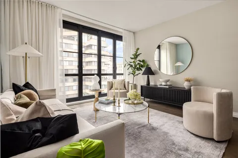 $3,440,000 | 250 West 96th Street, Unit 16E | Upper West Side