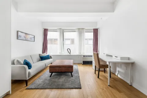 $669,000 | 90 William Street, Unit 16E | Financial District