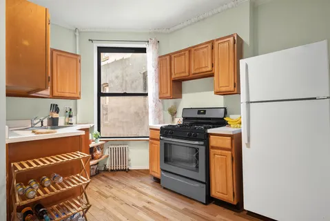 $3,950,000 | 19 Clifford Place | Greenpoint