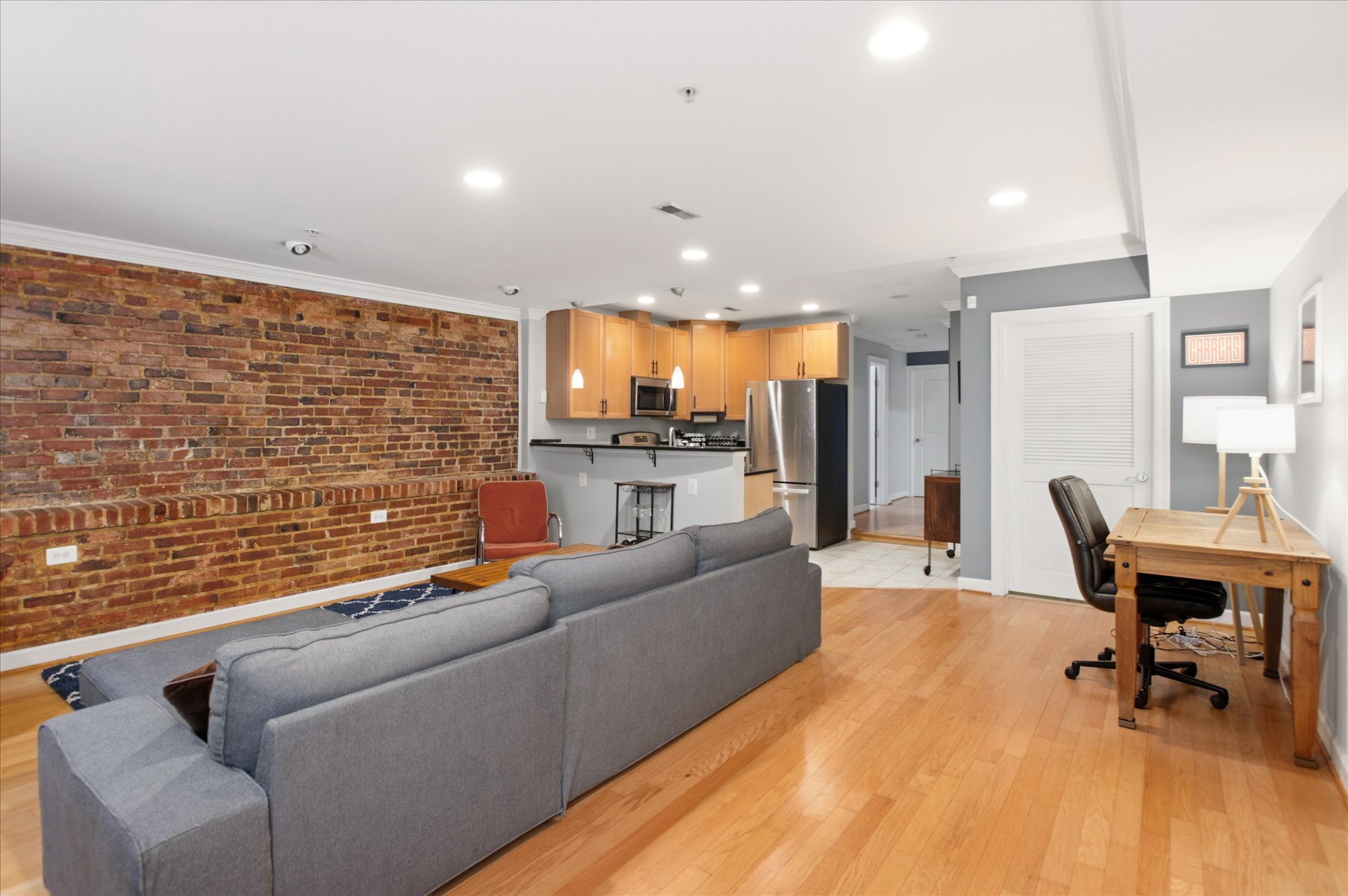 28 Bryant Street Northwest, Unit 1 Washington, DC 20001 - Photo 3 of 27