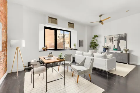 $699,000 | 372 5th Avenue, Unit 7L | Midtown South