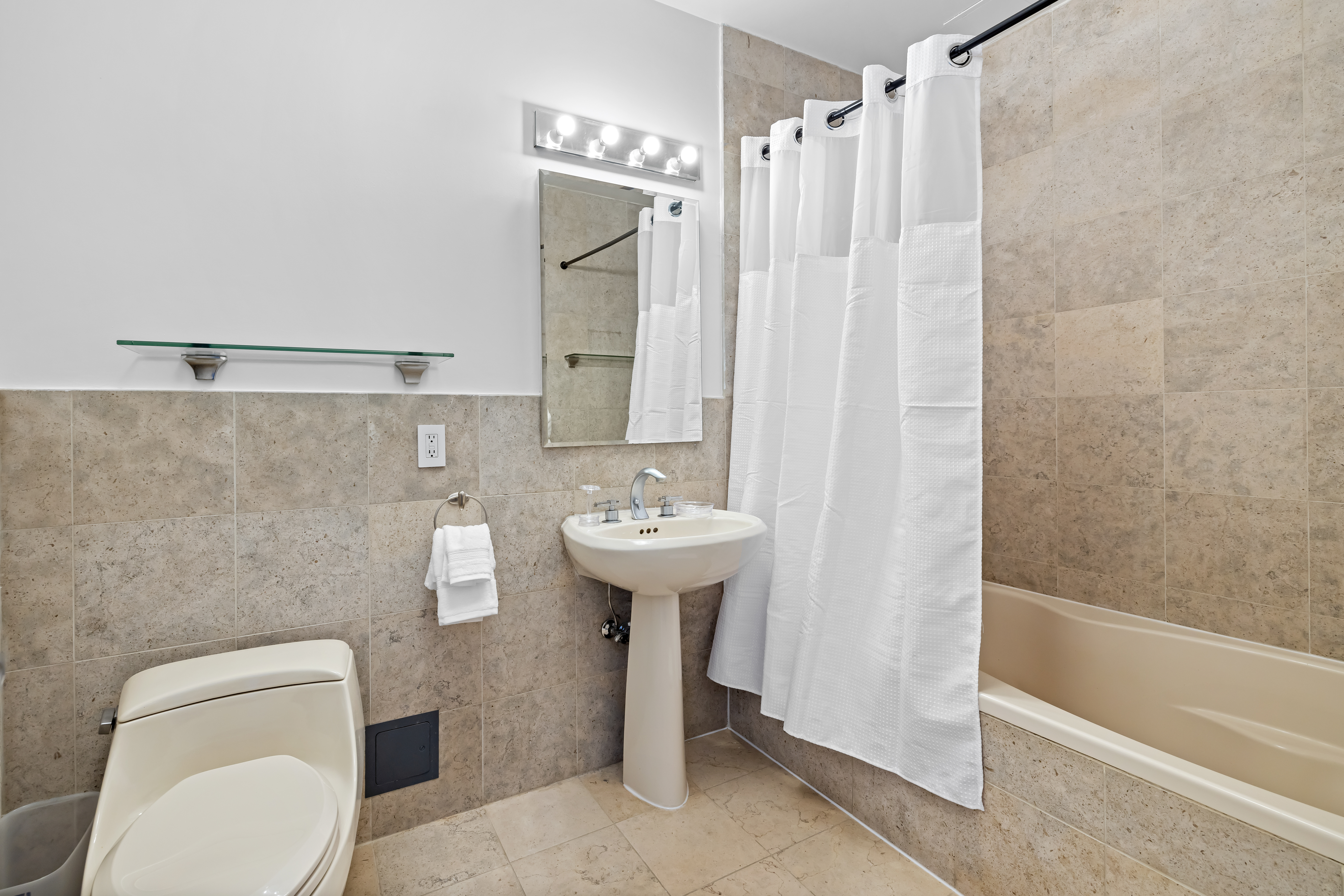 380 Lenox Avenue, Unit PHE Manhattan, NY 10027 - Photo 11 of 15