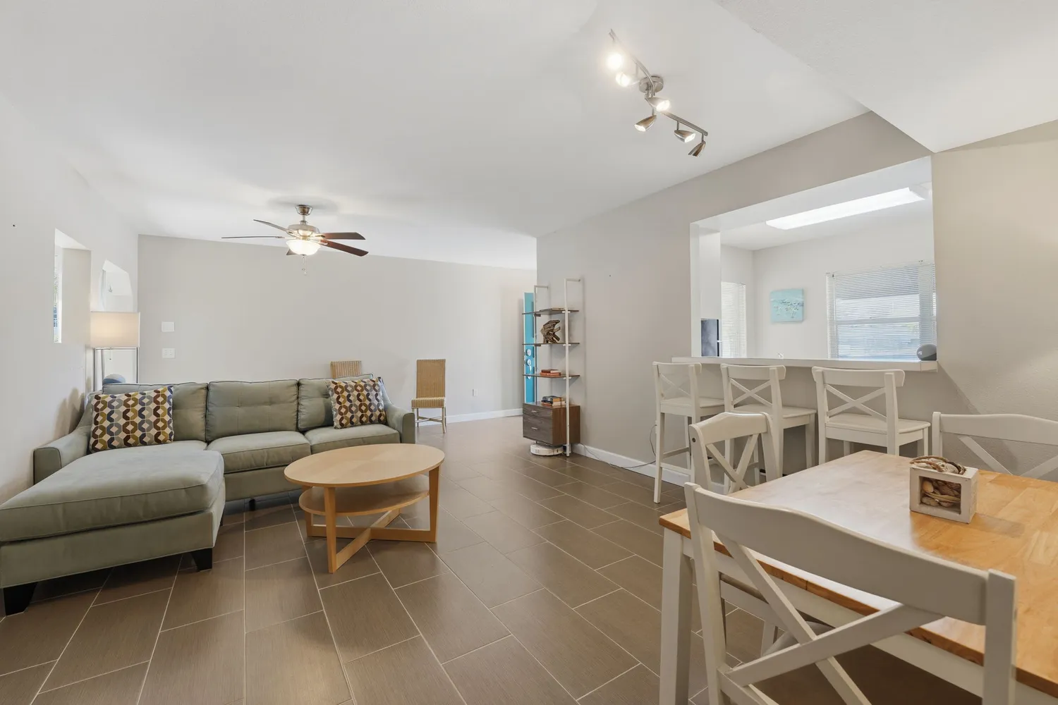 $297,500 | 304 108th Street West, Unit 110, Bradenton, FL 34209