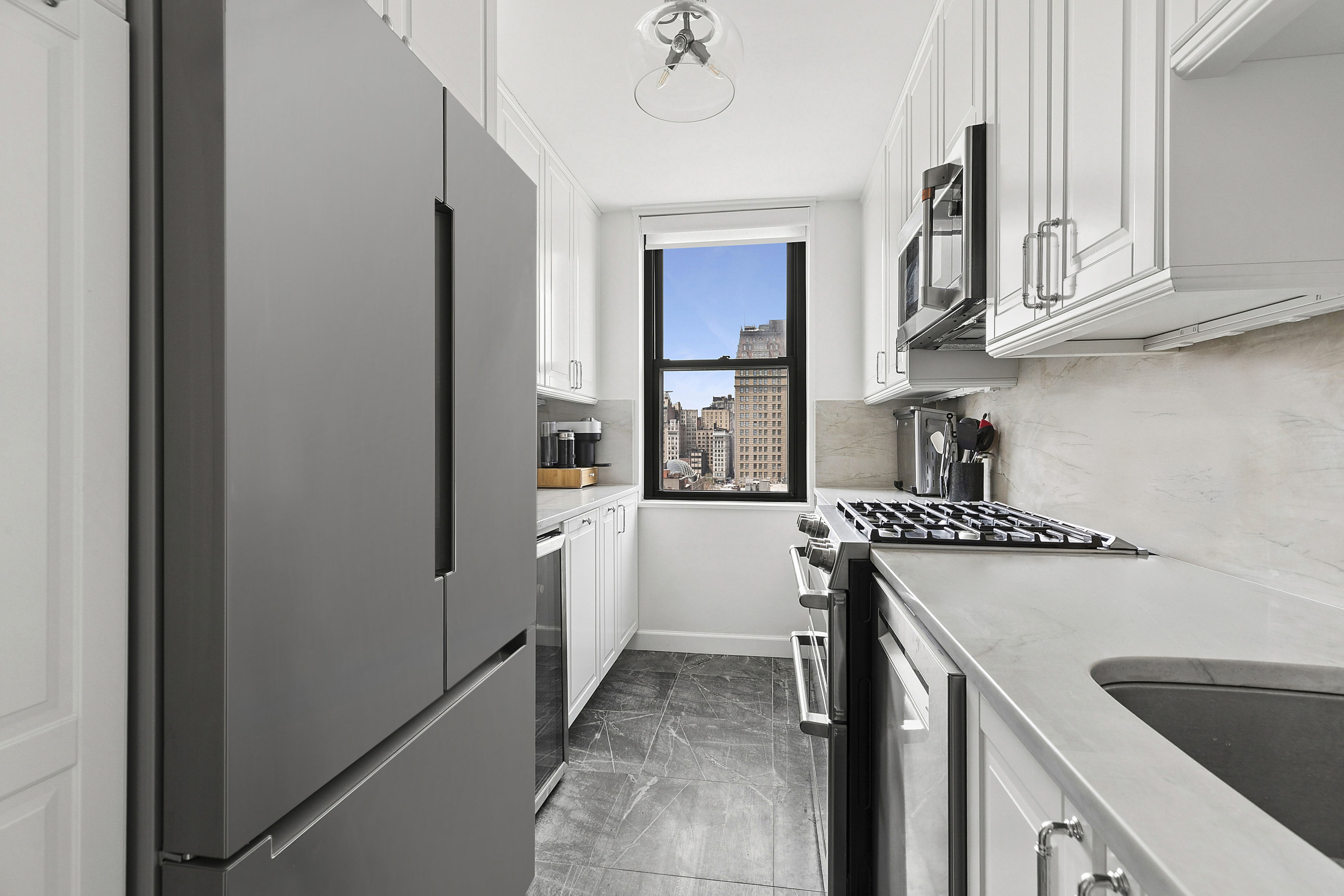 201 East 17th Street, Unit 15C New York, NY 10003 - Photo 4 of 14