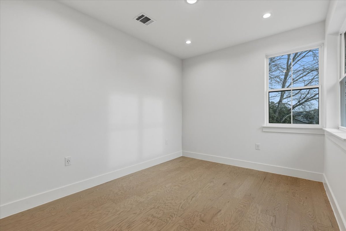 4527 Clawson Road Austin, TX 78745 - Photo 17 of 29