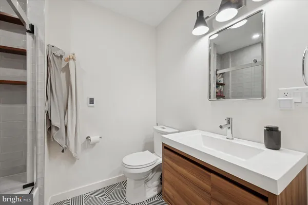 $1,795,000 | 283 Locust Street, Philadelphia, PA 19106