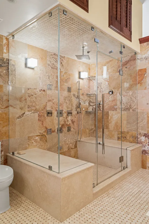 $1,400,000 | 802-10 Locust Street, Unit 201, Philadelphia, PA 19107