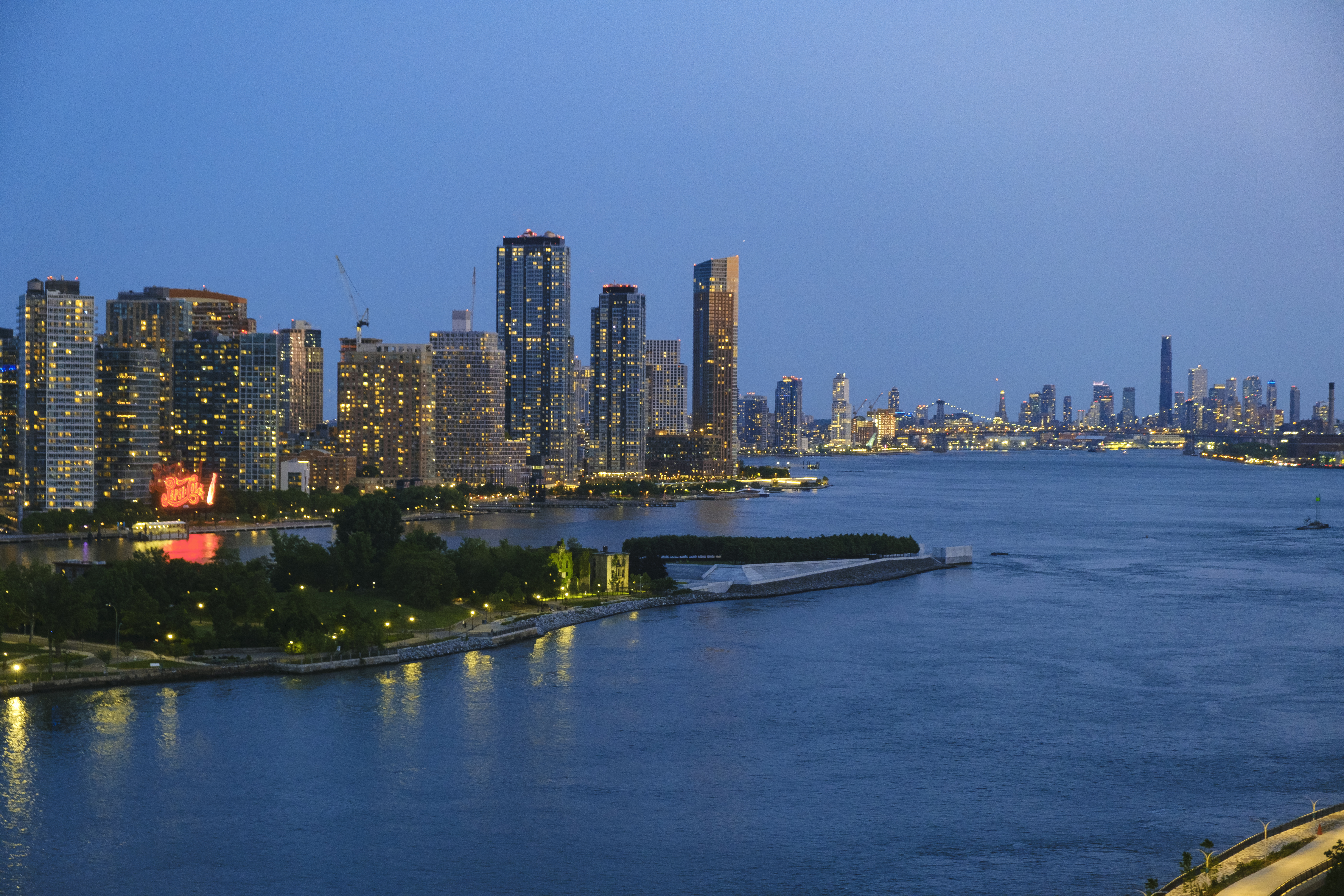 35 Sutton Place, Unit 16G Manhattan, NY 10022 - Photo 12 of 15